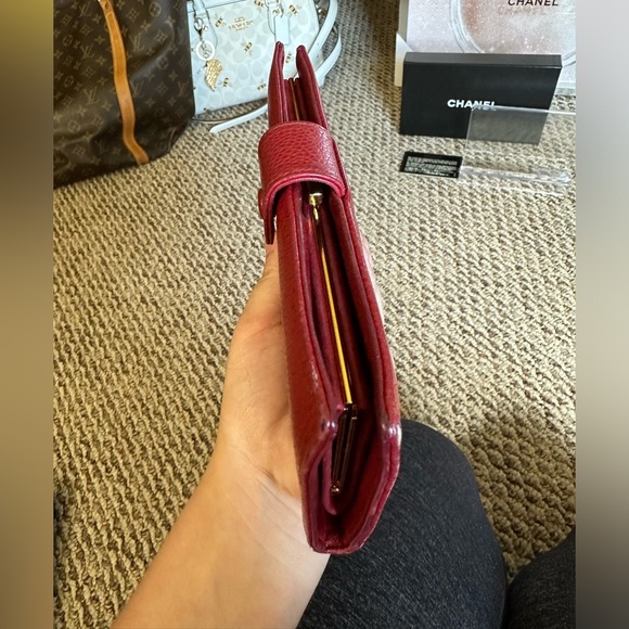 CHANEL Caviar Skin Long Bifold Wallet CC Logo With Box & Authenticity Card - Picture 14 of 16